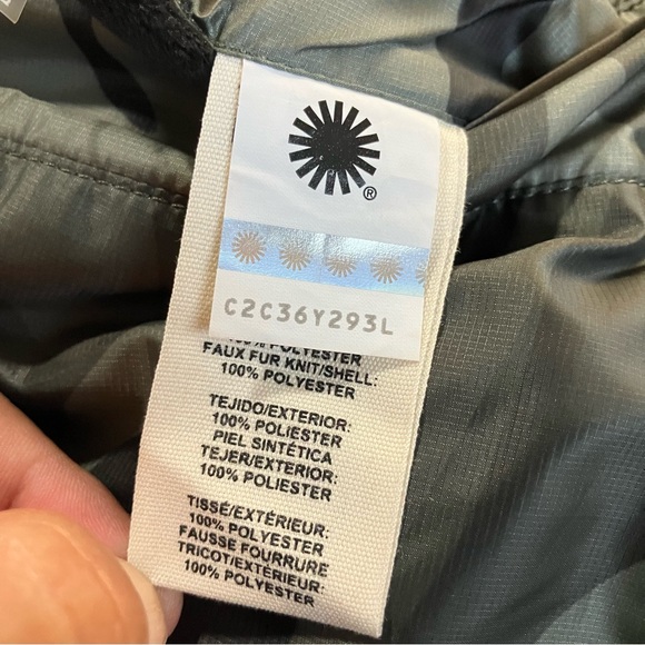 UGG Men's Mace Reversible Sherpa zip up Jacket Green Camo White size Large - Picture 10 of 16